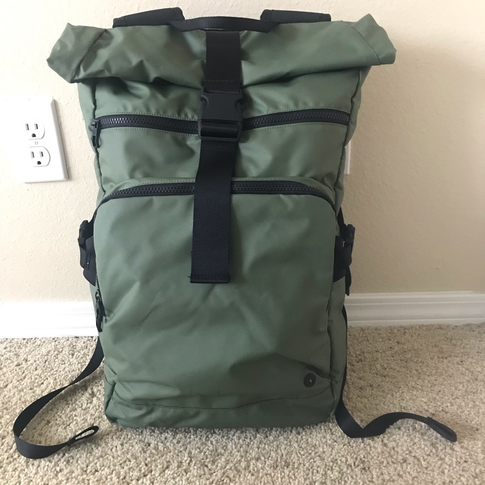 Men’s Lululemon  🍋 athletica 22L backpack